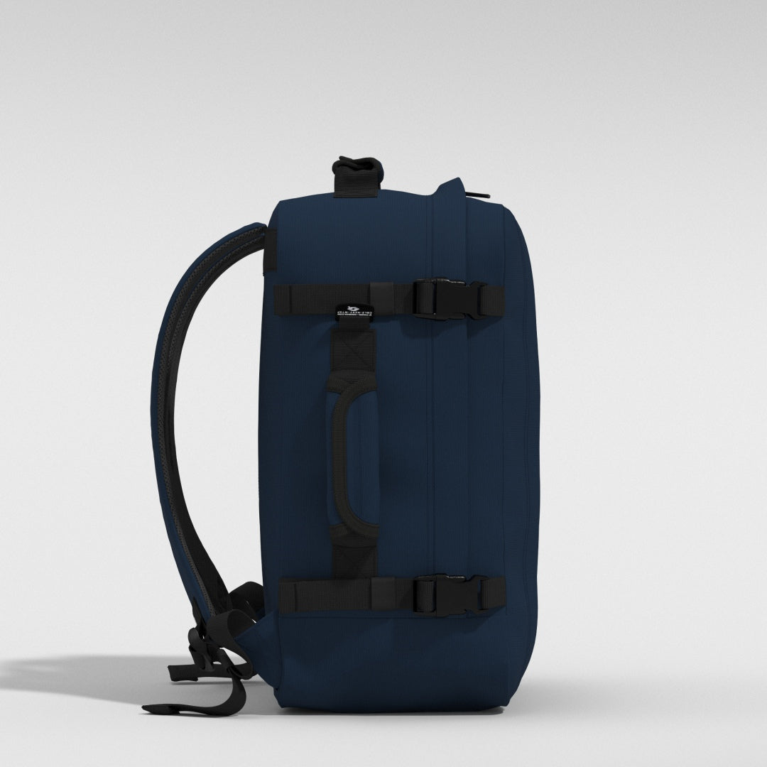 Classic Cabin Backpack 36L Navy